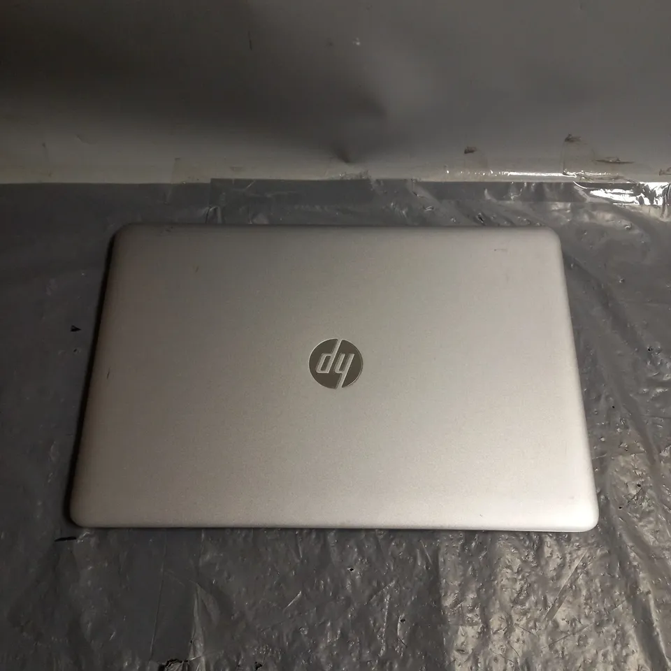 HP ELITEBOOK 850 G3 LAPTOP IN GREY/BLACK