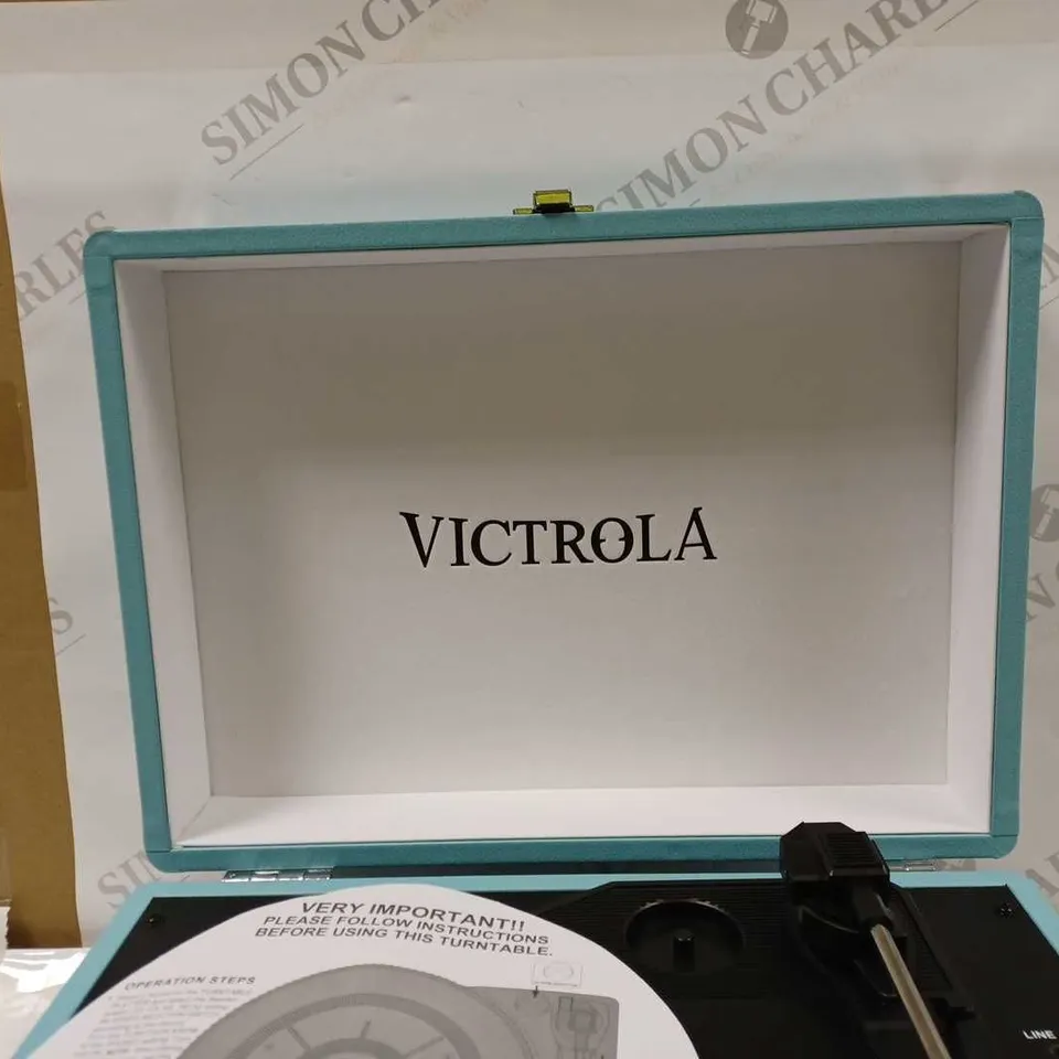 VICTROLA BLUETOOTH TURNTABLE IN BLUE