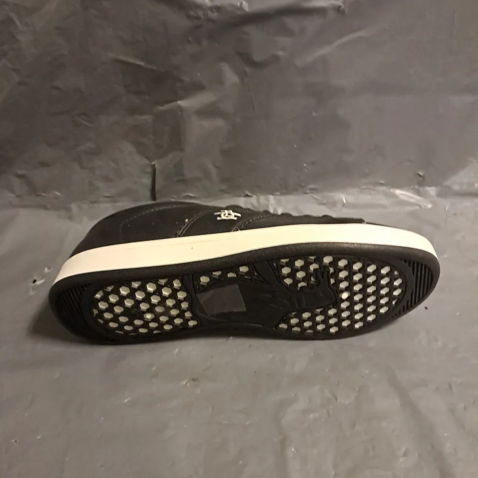 PAIR OF PENGUIN TRAINERS IN BLACK SIZE UK 7