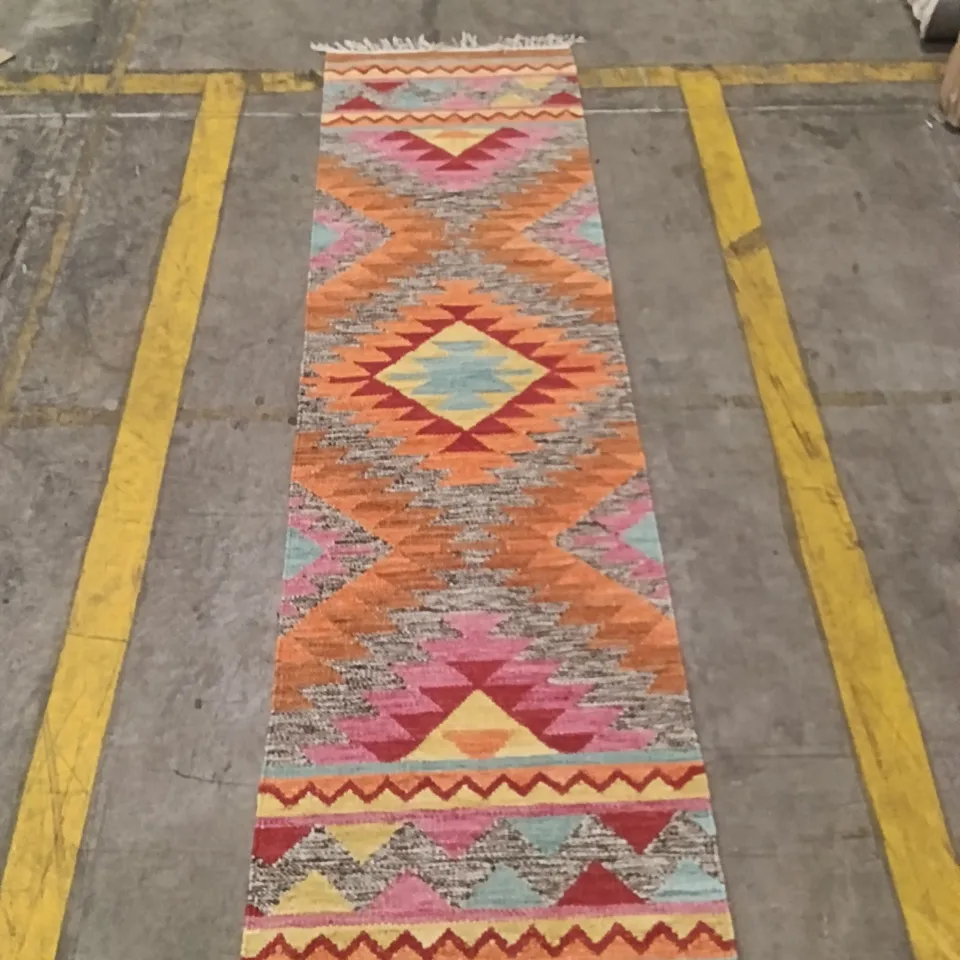 RUG RUNNER – MULTICOLOURED GEOMETRIC PATTERN 230 CM X 63 CM