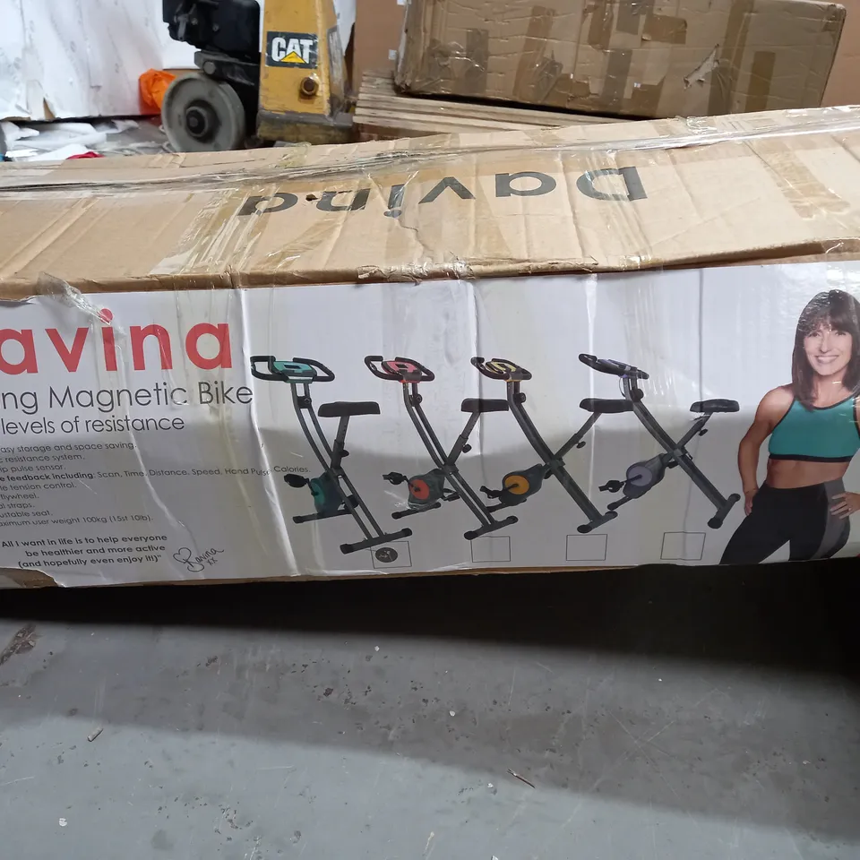 DAVINA FITNESS FOLDING MAGNETIC EXERCISE BIKE 