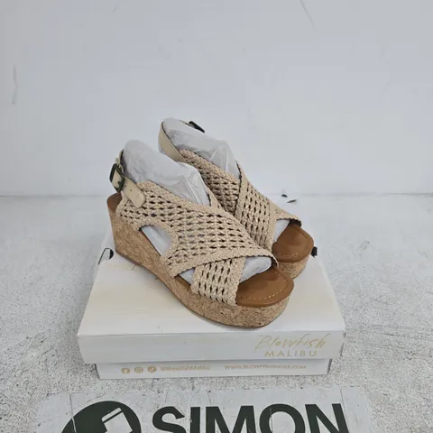 BLOWFISH MALIBU SANDALS – WOVEN LEATHER LOOK, UK 7 (BOXED)