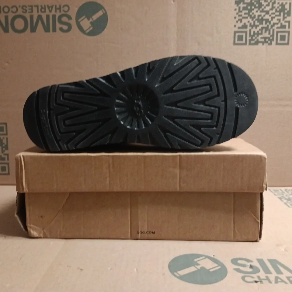 BOXED PAIR OF UGG CLASSIC ULTRA MINI SHOES IN CHOCOLATE SIZE UK 6