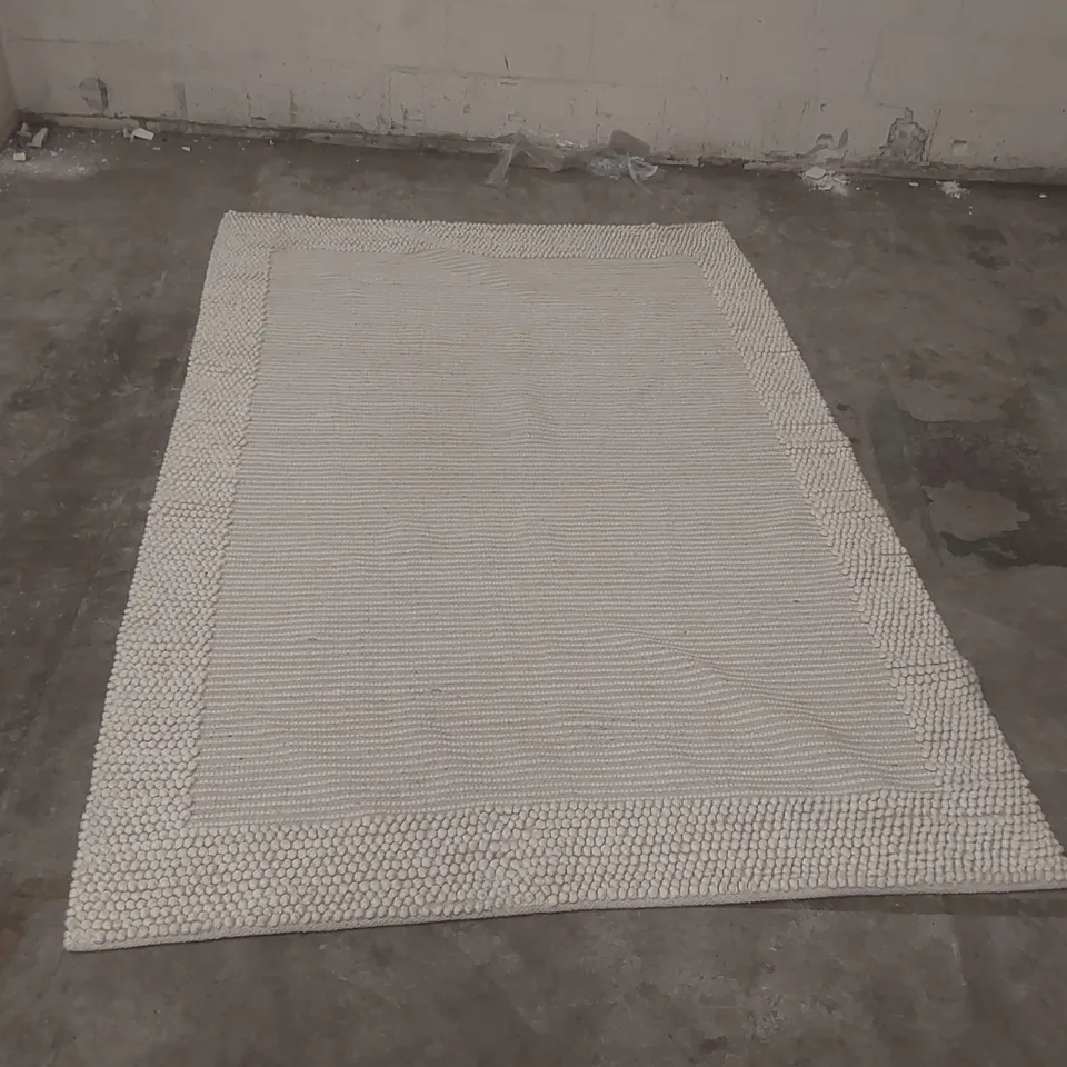 QUALITY DESIGNER AREA RUG - APPROXIMATELY 230 x 155cm