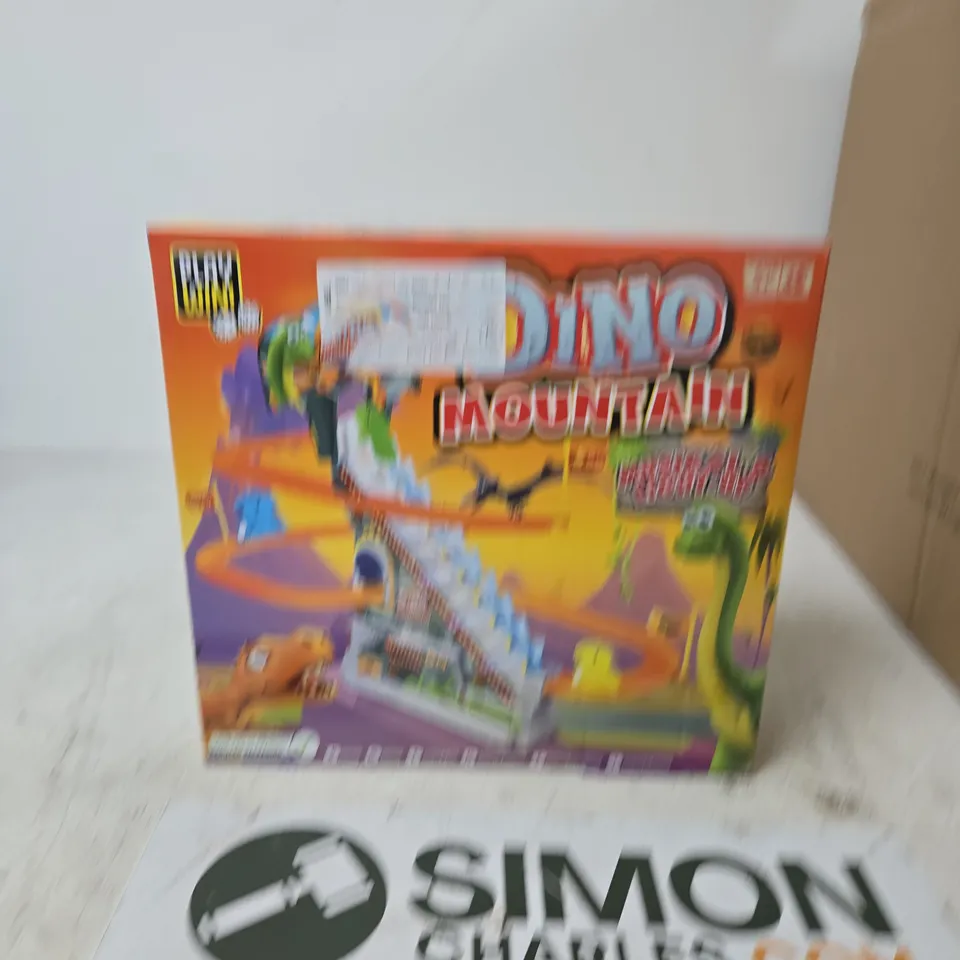 DINO MOUNTAIN PLAYSET 