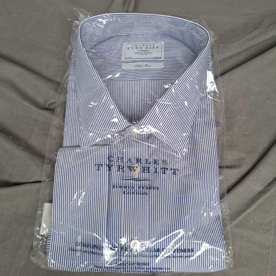 CHARLES TYRWHITT NON IRON SHIRT IN NAVY BENGAL CLASSIC SIZE 37"
