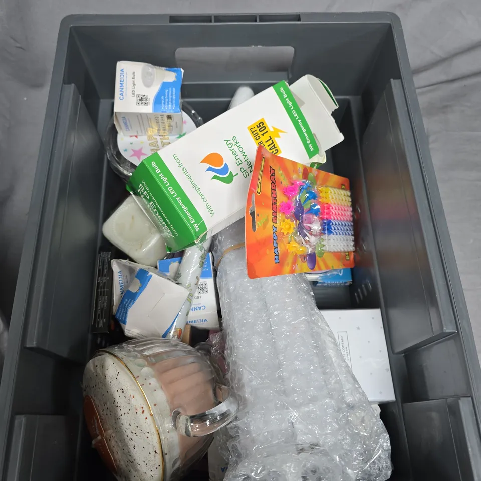BOX OF ASSORTED CANDLES AND LIGHT BULBS 