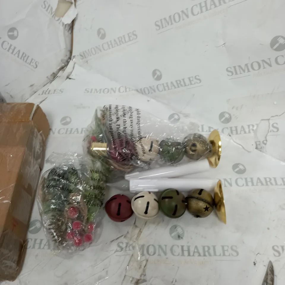 BOXED SET OF 2 LEC CANDLE HOLDERS