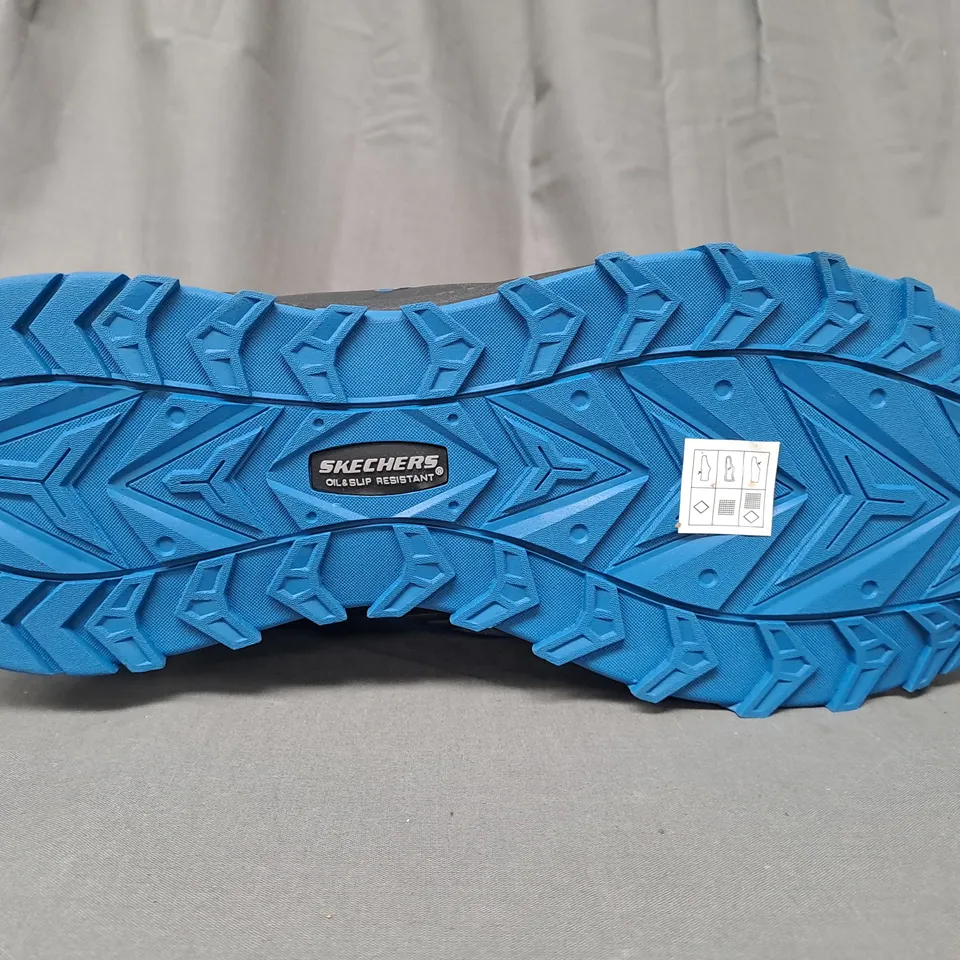 BOXED PAIR OF SKECHERS FOR WORK BOOTS IN BLACK/BLUE UK SIZE 13