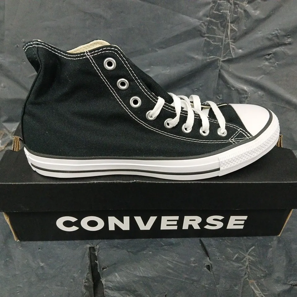 BOXED PAIR OF CONVERSE CHUCK TRAINERS - UK SIZE 8.5