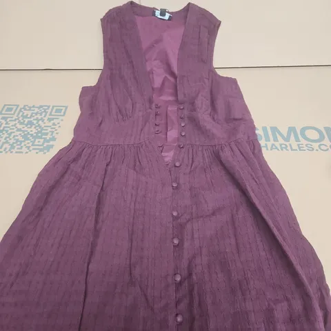 NOBODY'S CHILD SLEEVELESS STARLIGHT MIDI DRESS - SIZE 8