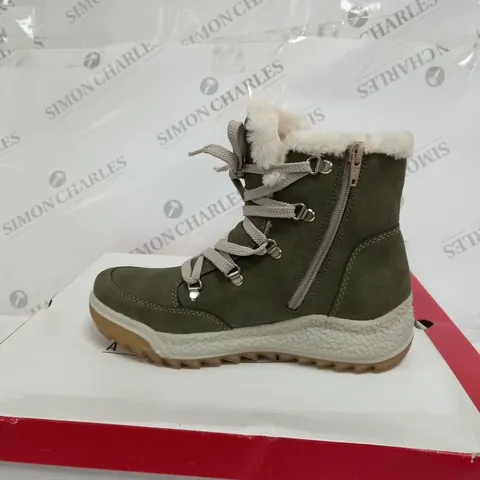 BOXED PAIR OF RIEKER ANTISTRESS WATER RESISTANT WARM HIKING BOOTS IN KHAKI - SIZE 5
