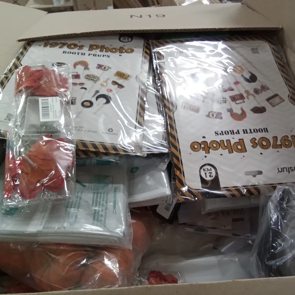 PALLET OF ASSORTED ITEMS INCLUDING TWININGS TEA, LENOVO TAB M8 CASE, KIDS BIKE HORNS, HALLOWEEN DECORATIONS, 1970S PHOTO BOOTH PROPS