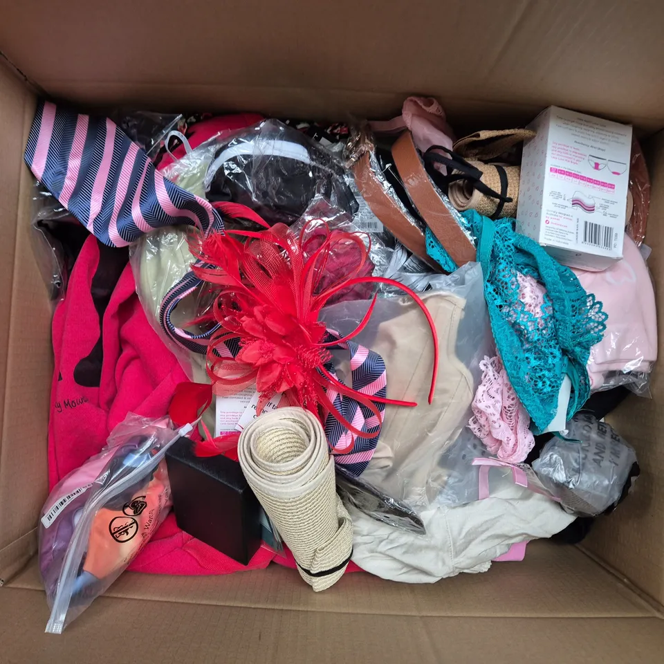 APPROXIMATELY 40 ASSORTED CLOTHING ITEMS IN VARIOUS SIZES, STYLES & COLOURS TO INCLUDE TRACKSUIT BOTTOMS, SHORTS, TOP, ETC - COLLECTION ONLY