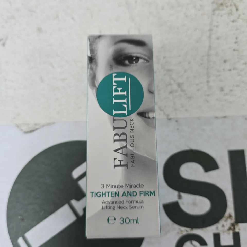 3 MINUTE MIRACLE TIGHTEN AND FIRM NECK SERUM – 30ML