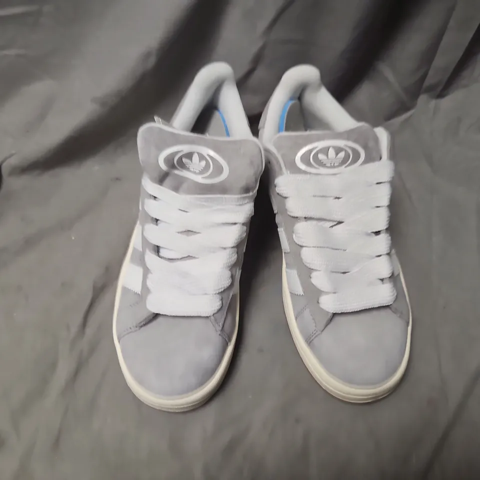 ADIDAS GREY SUEDE SNEAKERS WITH WHITE STRIPES – UK 7.5 (US 8)