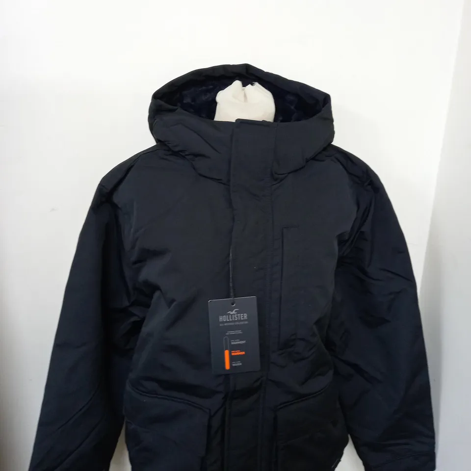 HOLLISTER PADDED ZIPPED COAT SIZE L