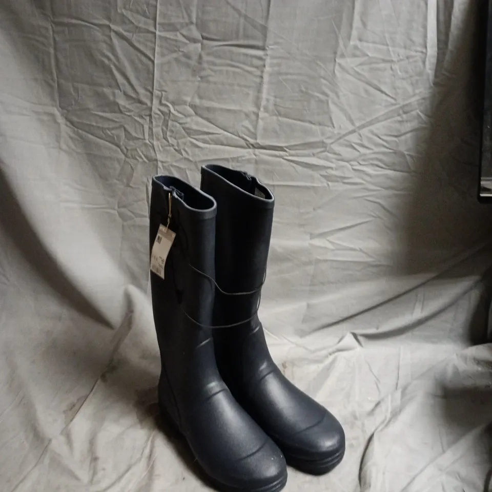 WOMEN'S NAVY TALL RUBBER WELLIES (WELLINGTON BOOTS) UK 6