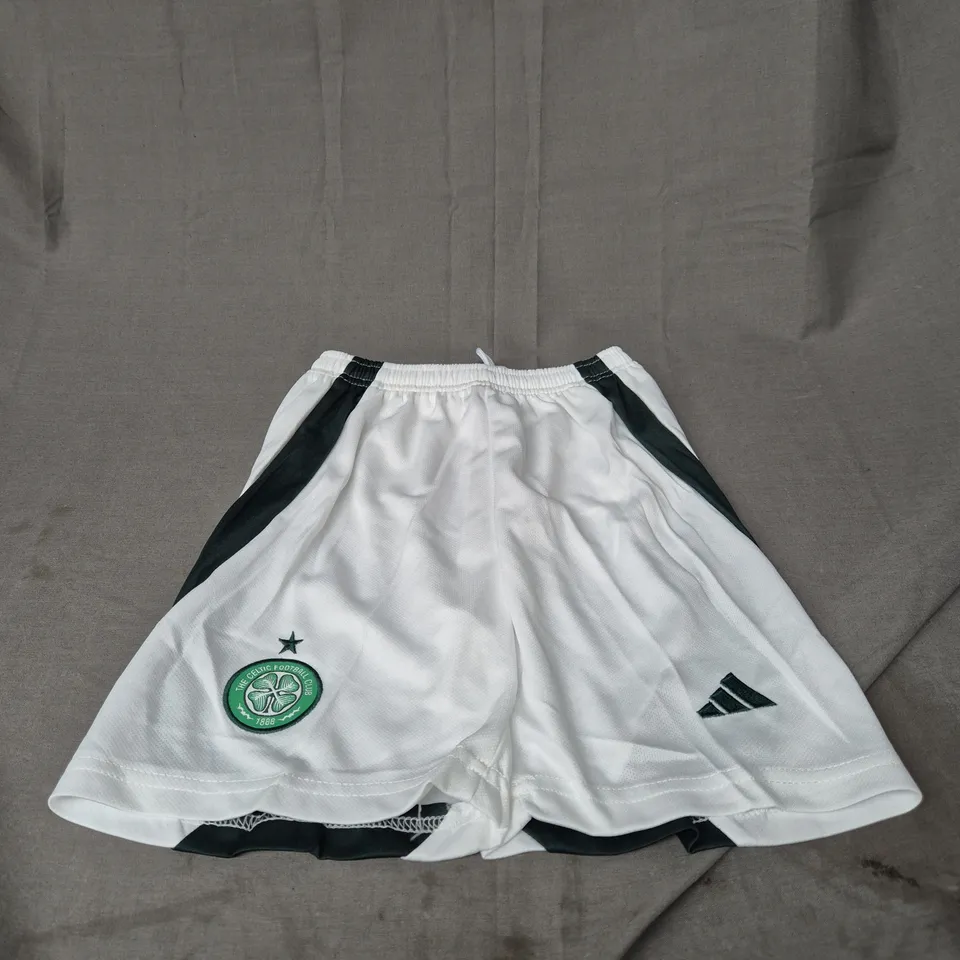 KIDS CELTIC FC HOME JERSEY AND SHORTS SIZE 22