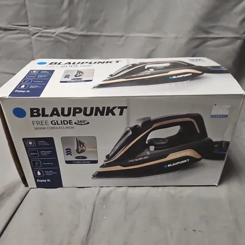 BLAUPUNKT FREE GLIDE 360Β° CORDLESS IRON β 2600W (BOXED)