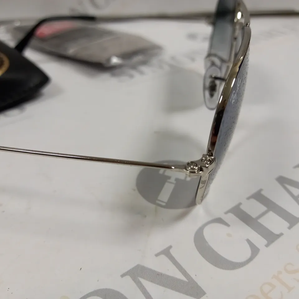 PAIR OF RAYBAN GLASSES IN CASE