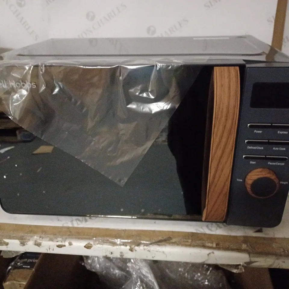 RUSSELL HOBBS RHMD714G SCANDI GREY DIGITAL MICROWAVE RRP £109