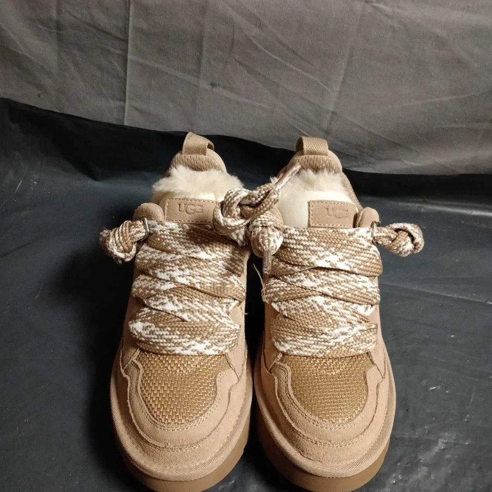 UGG ' BROWN SUEDE BOOTS WITH SHEARLING LINING - UK SIZE 4