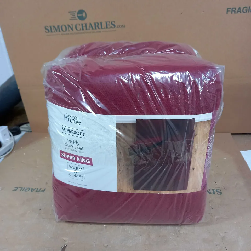 BRAND NEW GEORGE HOME SUPERSOFT TEDDY DUVET SET - RED - SUPERKING