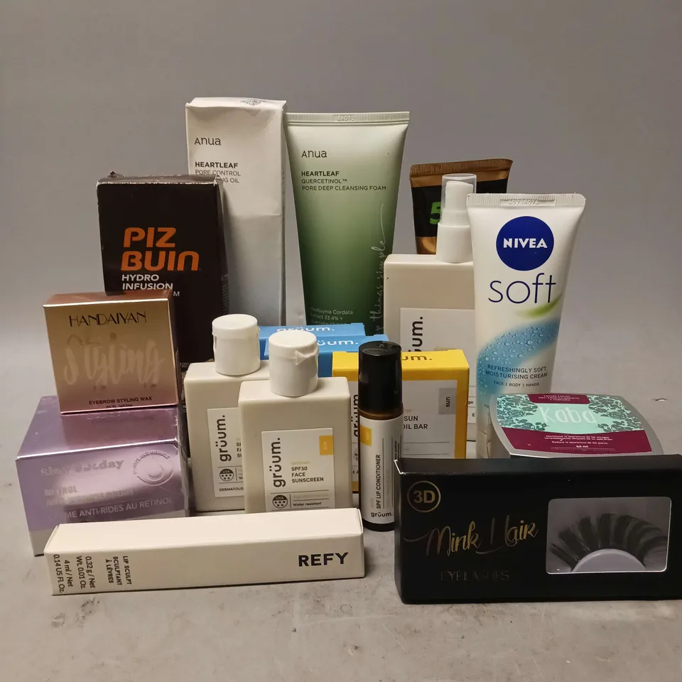 APPROX 15 ASSORTED HEALTH AND BEAUTY ITEMS TO INCLUDE REFY LIP SCULPT IN RED, PIZ BUIN HYDRO INFUSION SUN GEL CREAM SPF 50, ANUA HEARTLEAF QUERCETINOL PORE DEEP CLEANSING FOAM (150ML), ETC. 