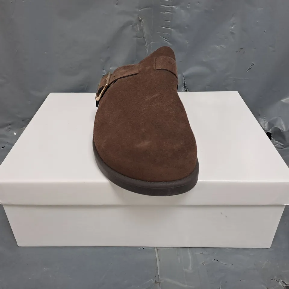 BOXED PAIR OF RUSSELL & BROMLEY VIXEN SUEDE SHOES IN CHOCOLATE SIZE EU 38