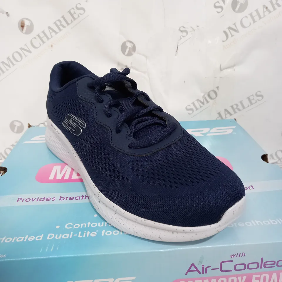 BOXED PAIR OF SKETCHERS TEXTILE MESH TRAINERS IN BLUE SIZE 6