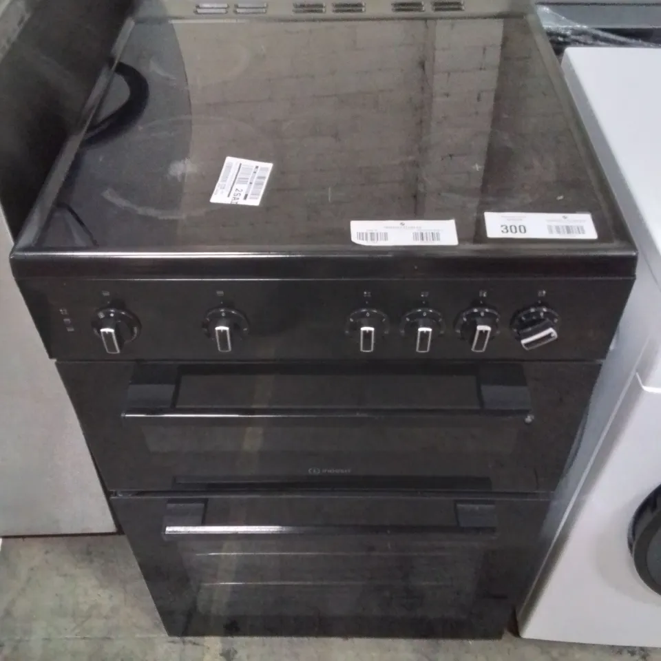INDESIT 60CM FREESTANDING ELECTRIC TWIN CAVITY COOKER -BLACK- A RATED - IT60V9KMB/UK