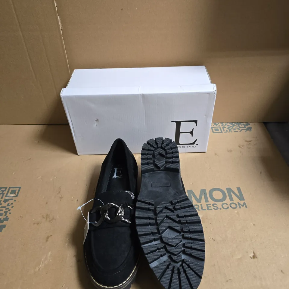 E. SHOES BY EMMA – BLACK LOAFERS WITH CHAIN DETAIL - UK SIZE 6 