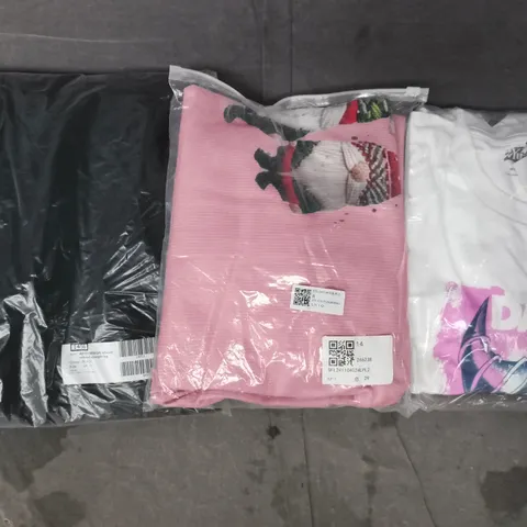 APPROXIMATELY 20 ASSORTED CLOTHING AND FASHION PRODUCTS IN VARIOUS STYLES AND SIZES - COLLECTION ONLY