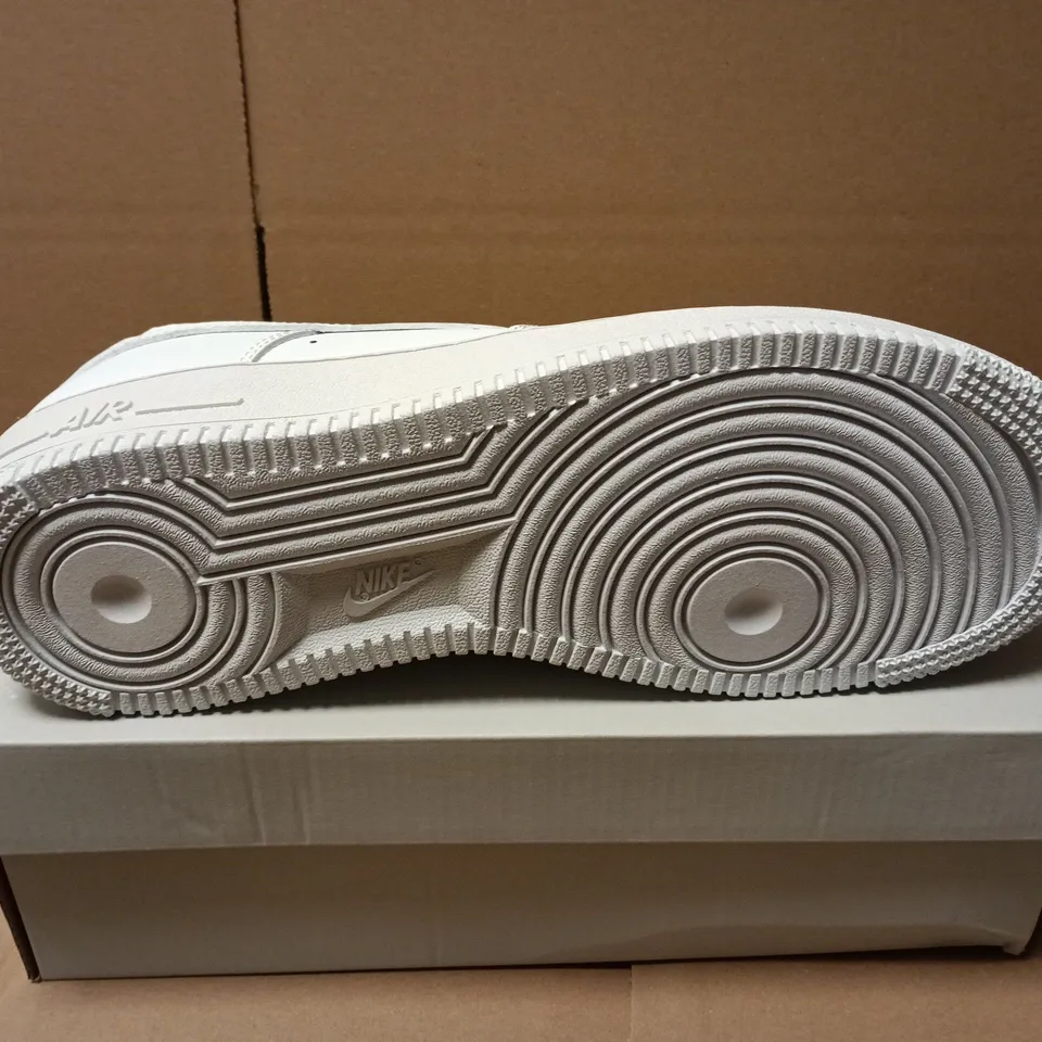 BOXED PAIR OF NIKE AIR FORCE 07 IN WHITE - UK 9