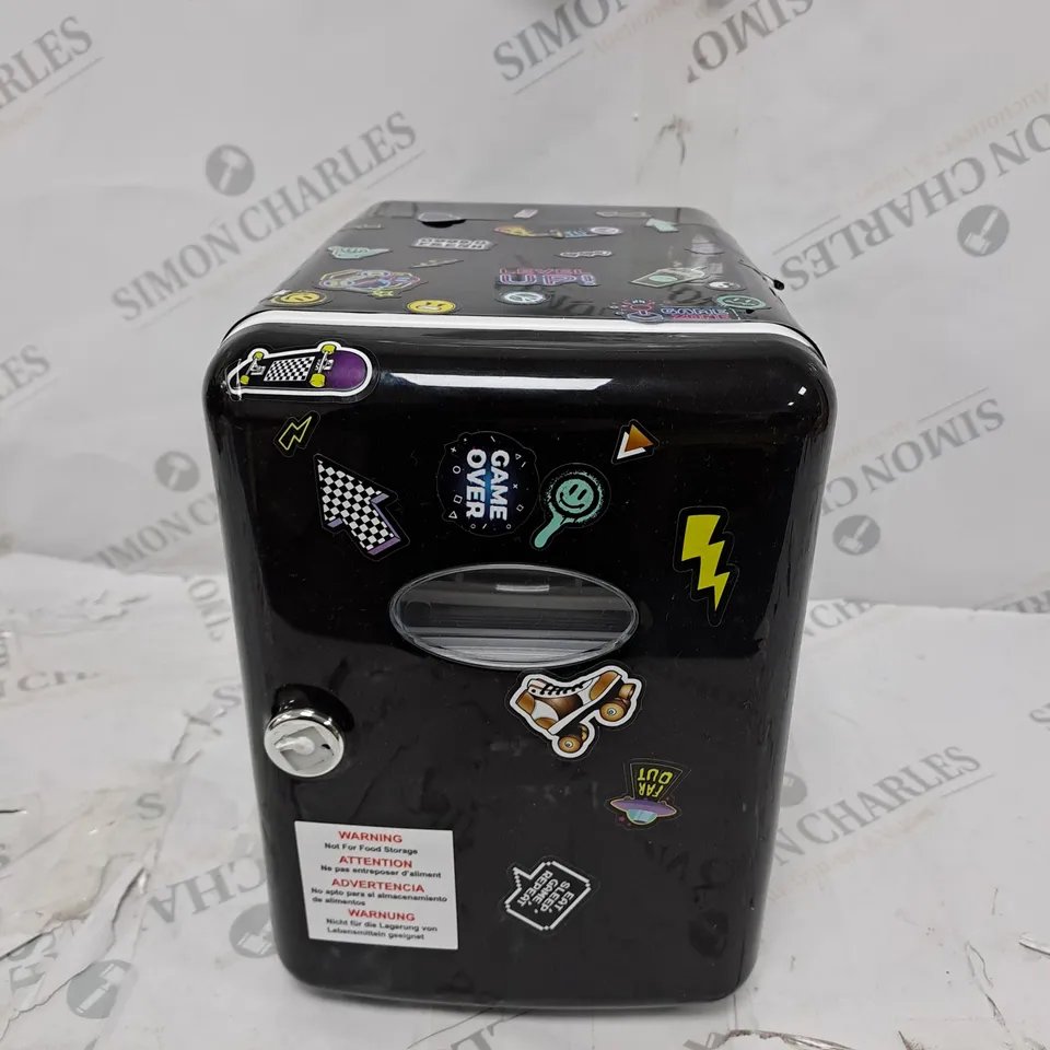 SO CHILL MINI FRIDGE BLACK RRP £44.99