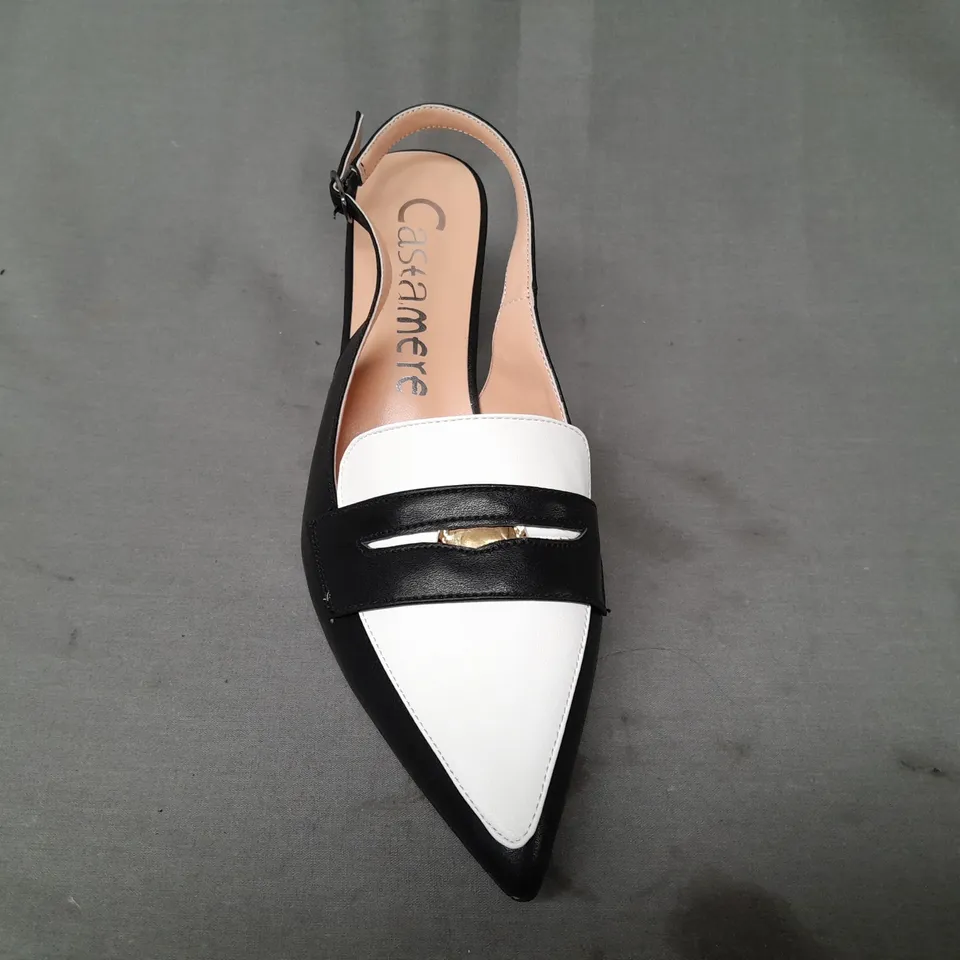 BOXED PAIR OF CASTAMERE POINTED TOE SLINGBACK HEELS IN BLACK/WHITE EU SIZE 40.5