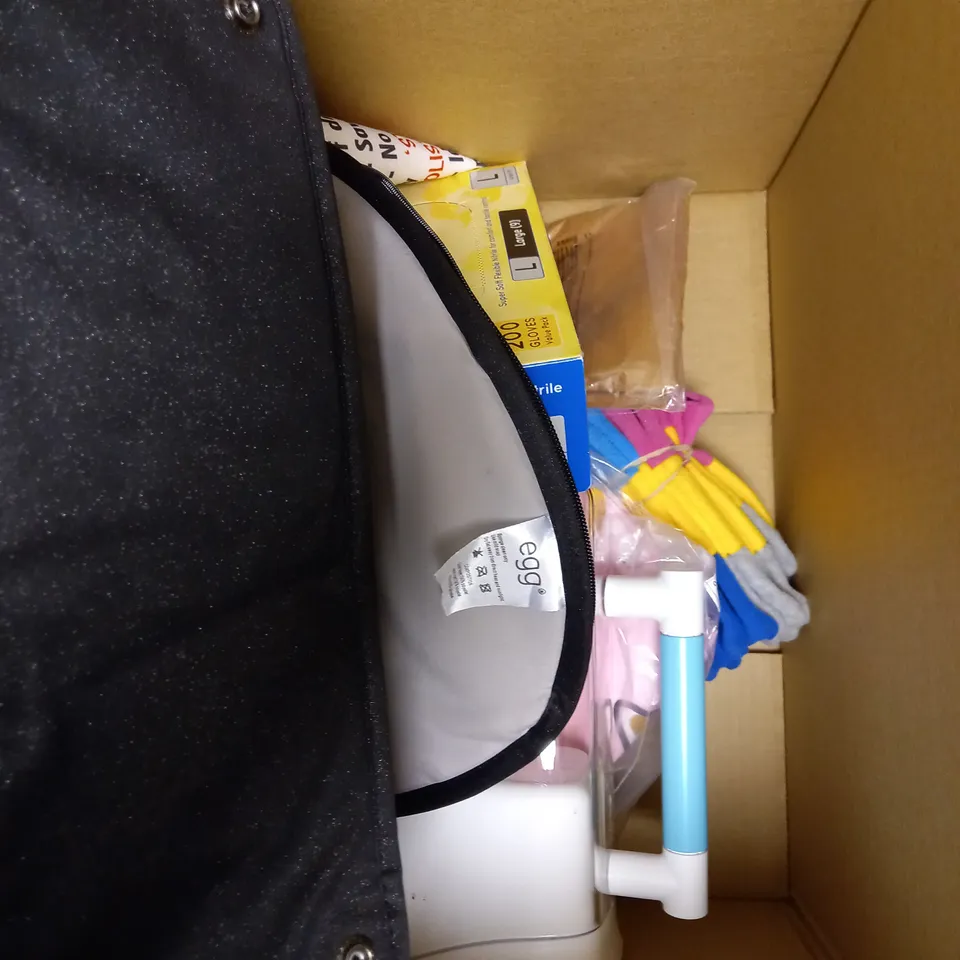 BOX OF APPROXIMATELY 10 ASSORTED HOUSEHOLD ITEMS TO INCLUDE FABRIC CARE KIT, PET GROOMER, WATER FILTER JUG ETC 