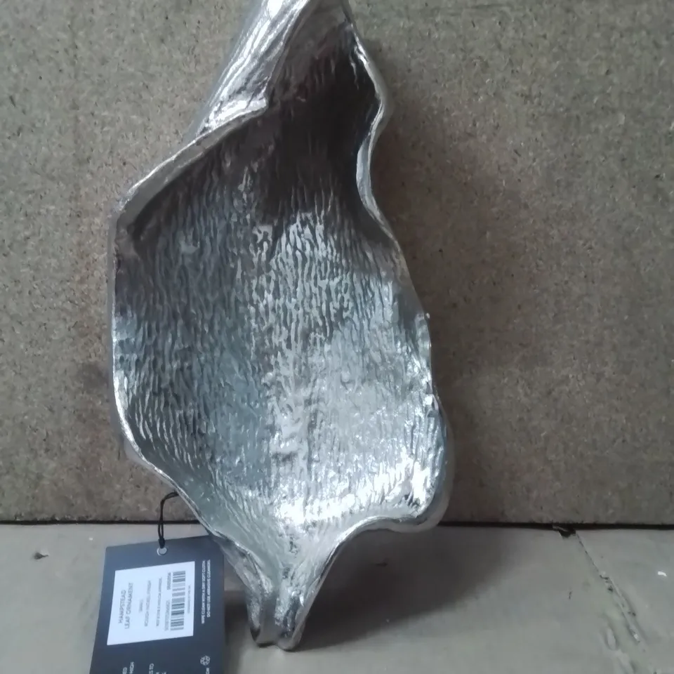 BOXED HAMPSTEAD LEAF ORNAMENT ROUGH NICKLE FINISH