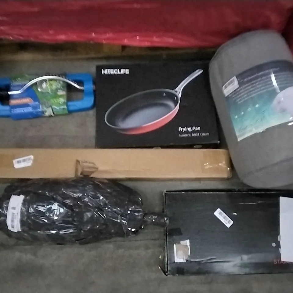 PALLET OF ASSORTED ITEMS INCLUDING HITECLIFE FRYING PAN, PRIMAVERA GARDEN SPRINKLER, FACELESS STAND MIXER, BALL BEARING SLIDE, ROYLE RADIATOR CLOTHES AIRER, ALL SEASON FEATHER DOWN DUVET  