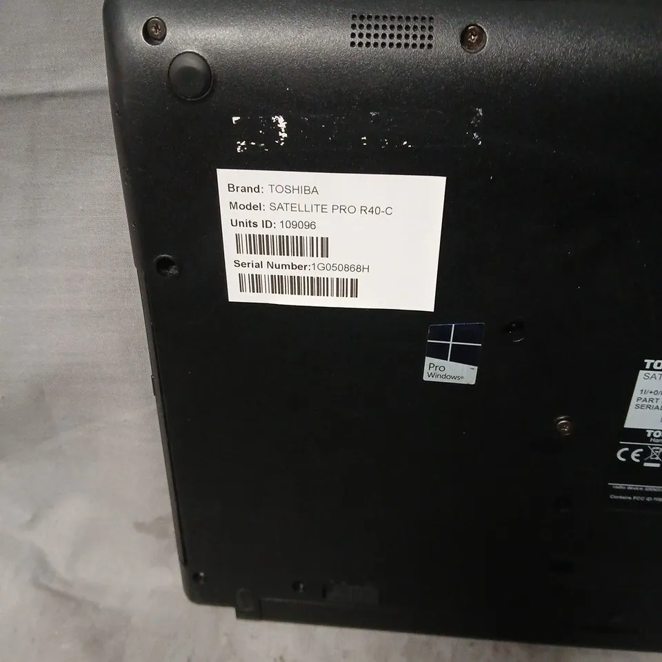 TOSHIBA SATELLITE PRO R40-C LAPTOP – BLACK, UK KEYBOARD