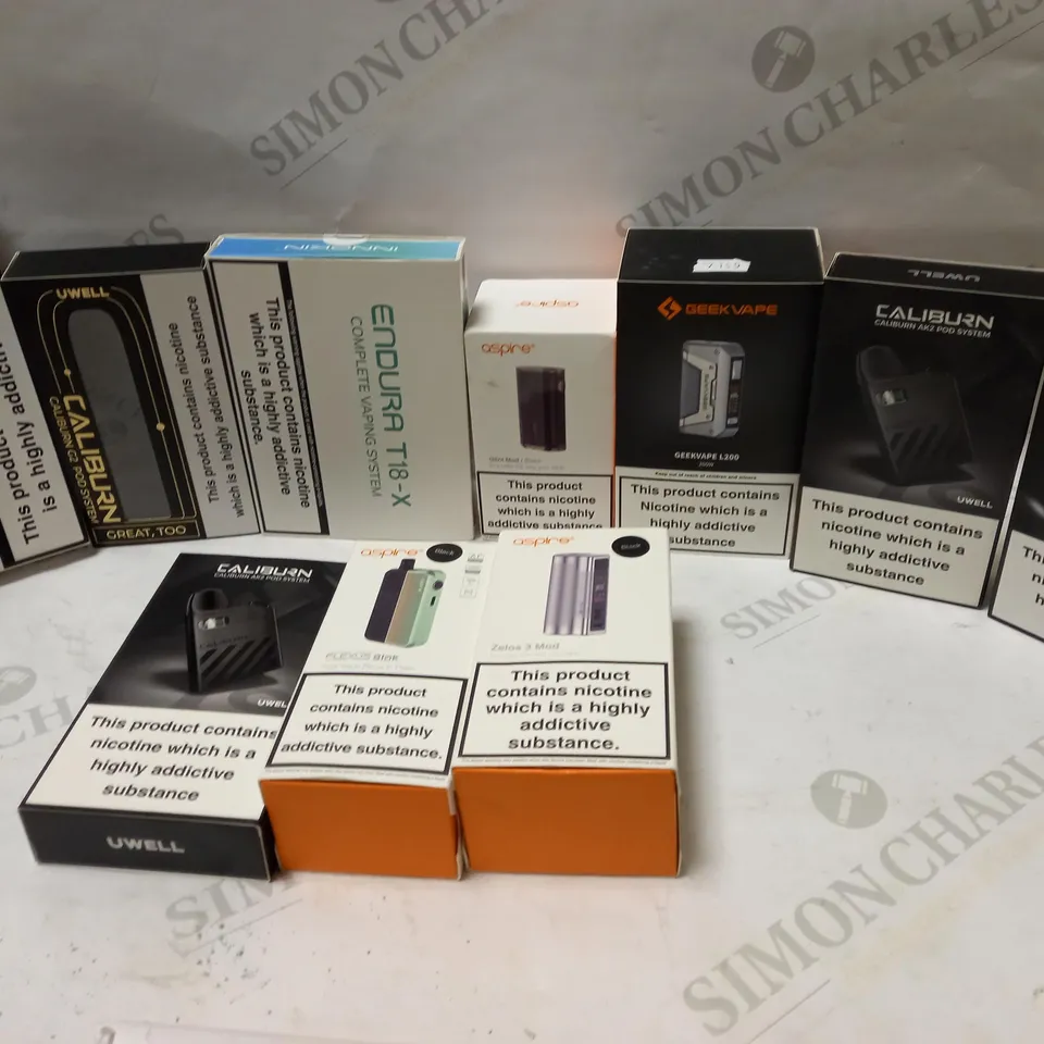 LOT OF APPROXIMATELY 20 ASSORTED VAPING ACCESSORIES 