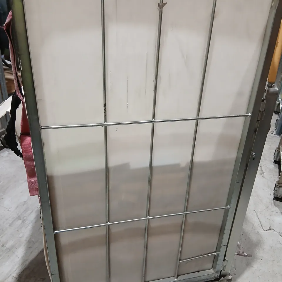 LARGE QUANTITY OF ASSORTED FICTION AND NON FICTION BOOKS