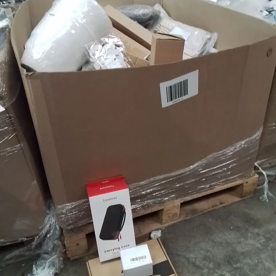 PALLET OF ASSORTED HOUSEHOLD GOODS AND PRODUCTS TO INCLUDE;TRAINERS,CARRYING CASE,POWER TOOL BATTERY