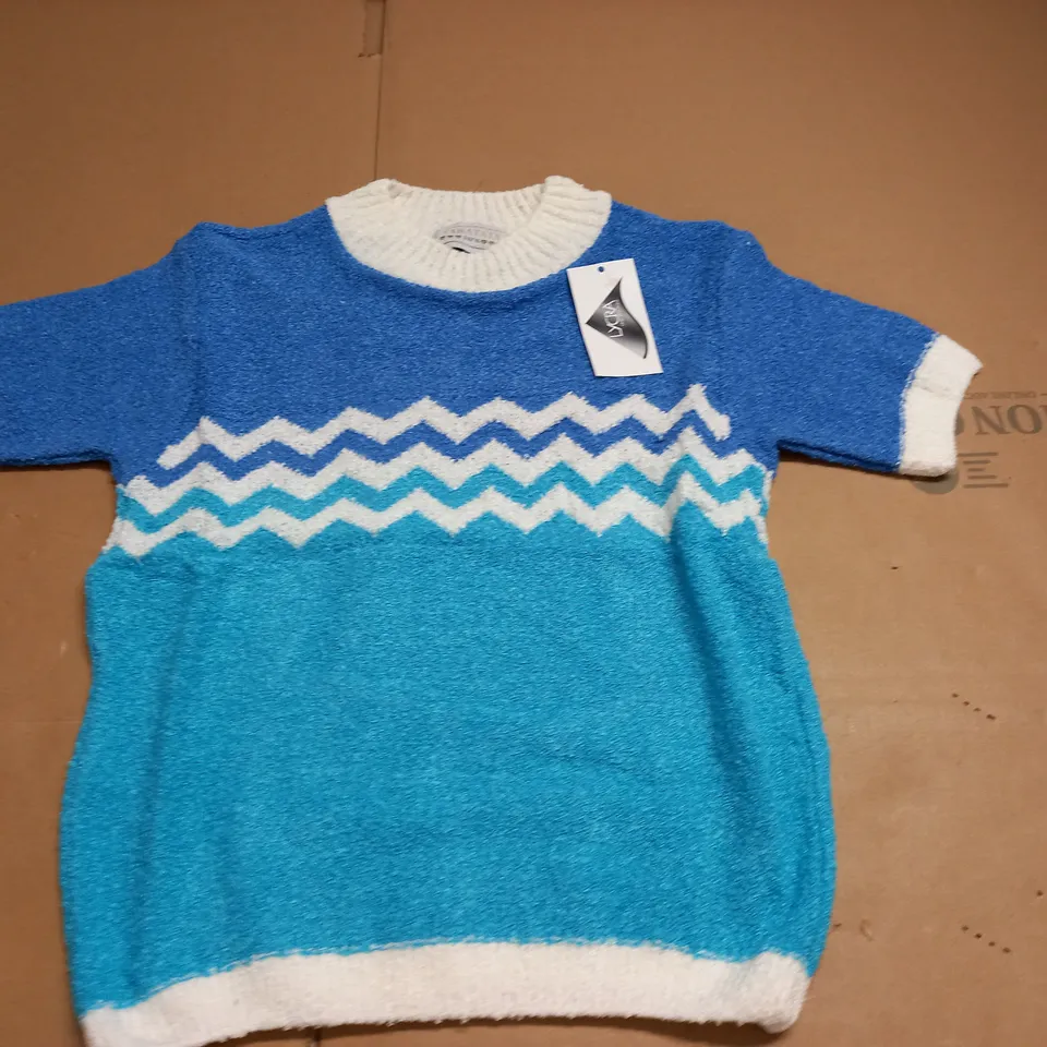 LARGE QUANTITY OF AS NEW TARATATA BLUE JUMPERS - SIZE UNSPECIFIED