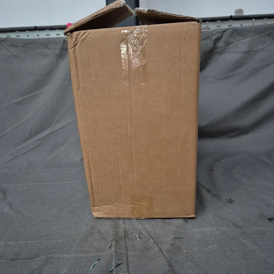 ARTIFICIAL CHRISTMAS TREE WITH LED DECORATIVE LIGHTS