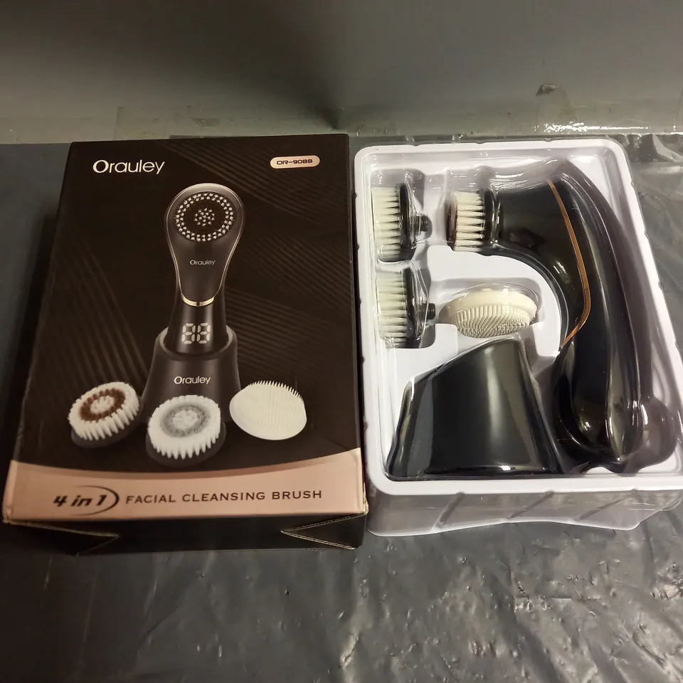 BOXED ORAULEY FACIAL CLEANSING BRUSH IN BLACK