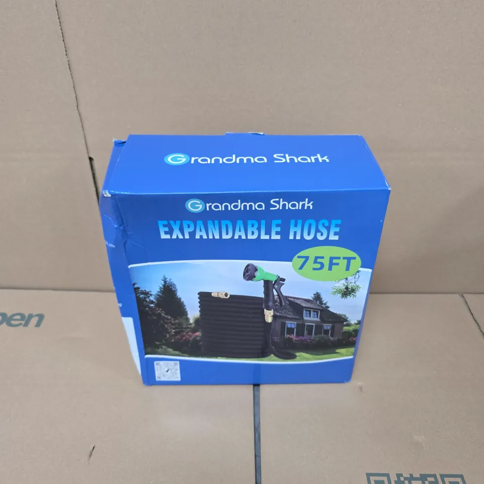 BOXED GRANDMA SHARK EXPANDABLE HOSE 75FT IN BLACK