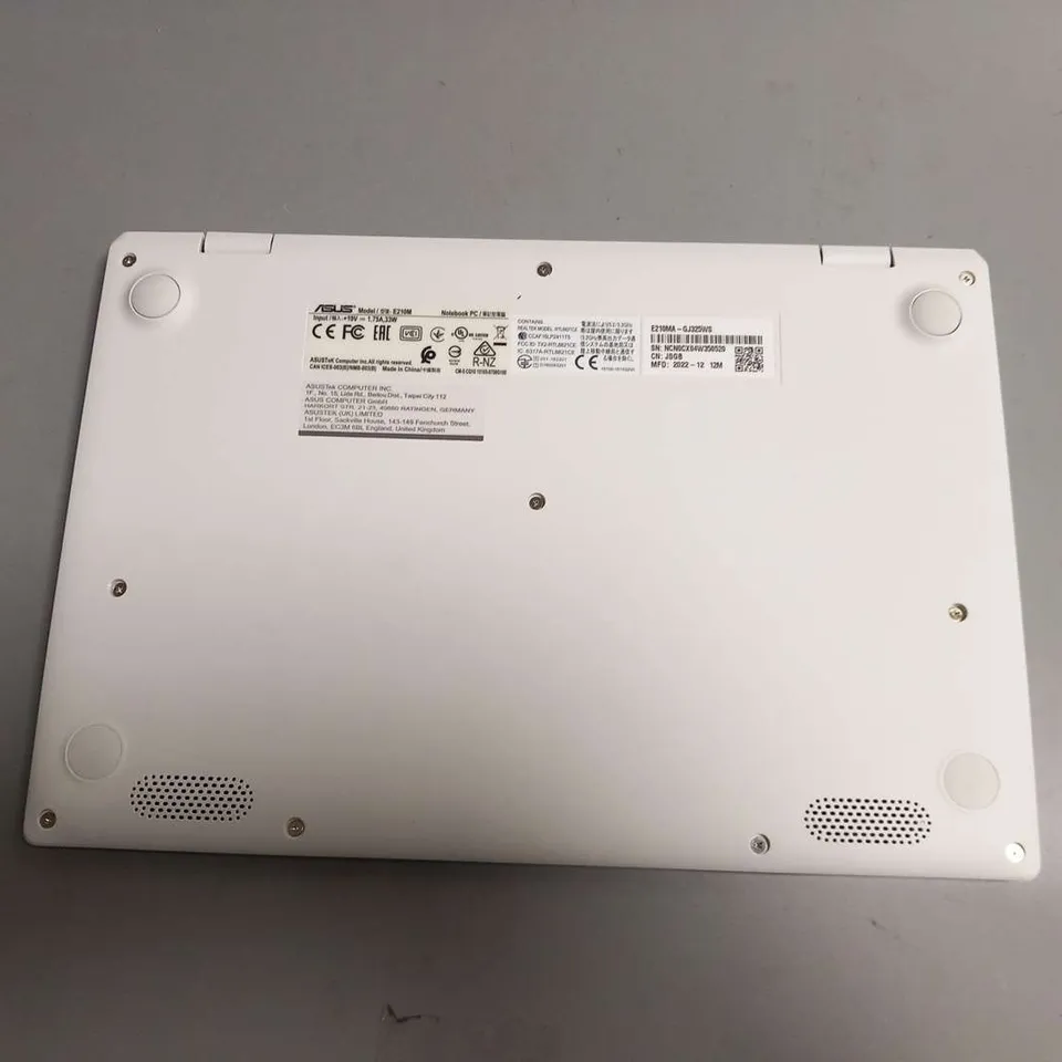BOXED ASUS SONICMASTER E210M NOTEBOOK WITH CHARGER