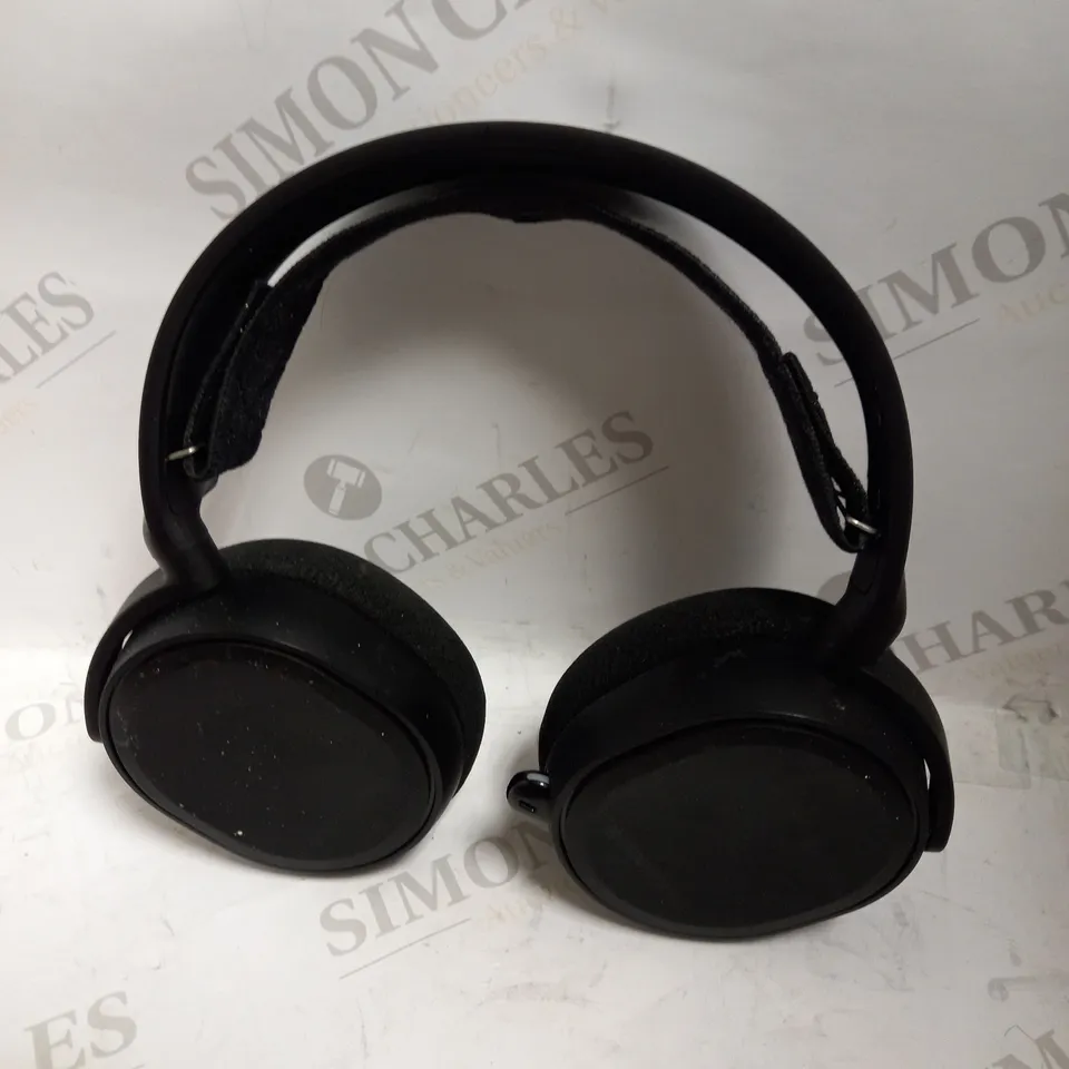 STEEL SERIES ARCTIS 5 SURROUND RGB GAMING HEADPHONES 